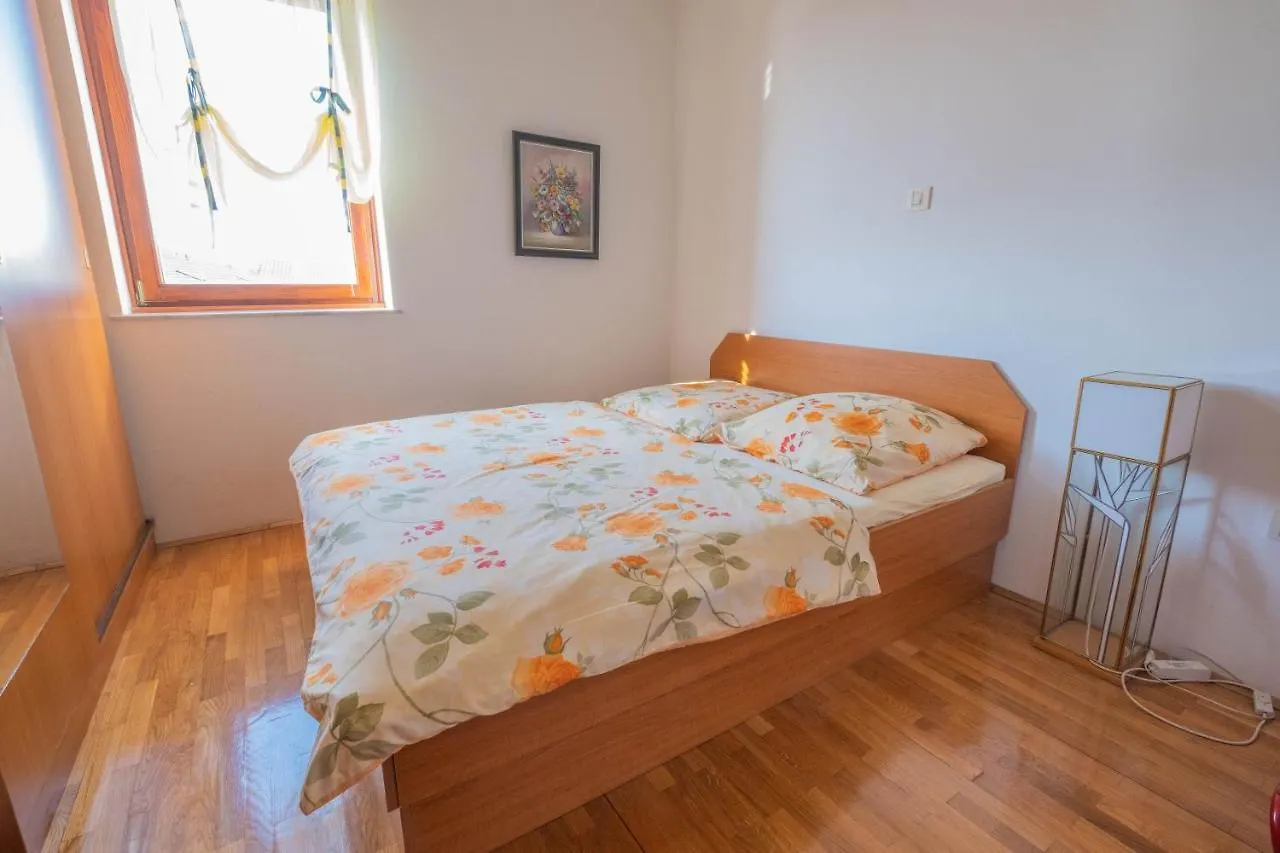 Apartman Andelko Jadranovo 0*,  Croatia